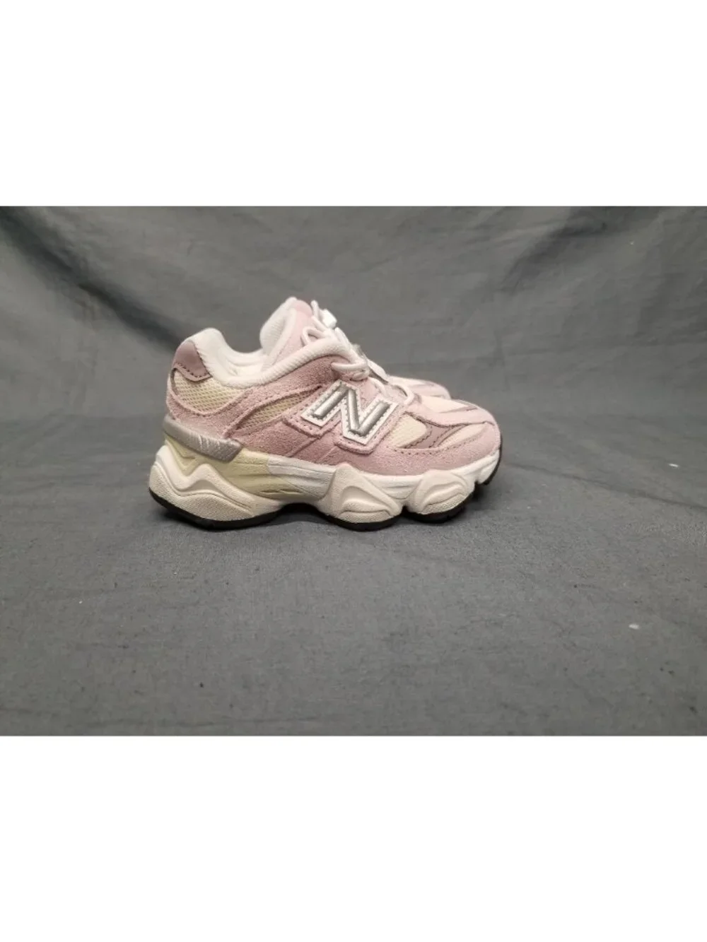 New Balance Toddler's 9060 (TD) Sneakers Slip On Pink White Size 6 NEW IN BOX!
